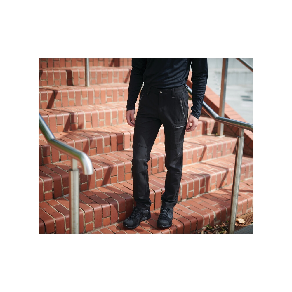 Pantaloni, Regatta Professional, Prolite, colore nero,  Softshell, elasticizzato, idrorepellente, indossati