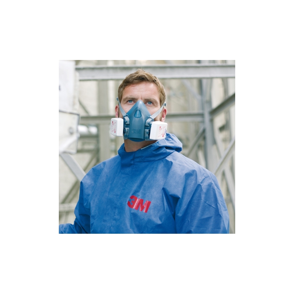 Semimaschera 3M, 7502, taglia M, riutilizzabili, con filtri intercambiabili serie, 7500, indossata