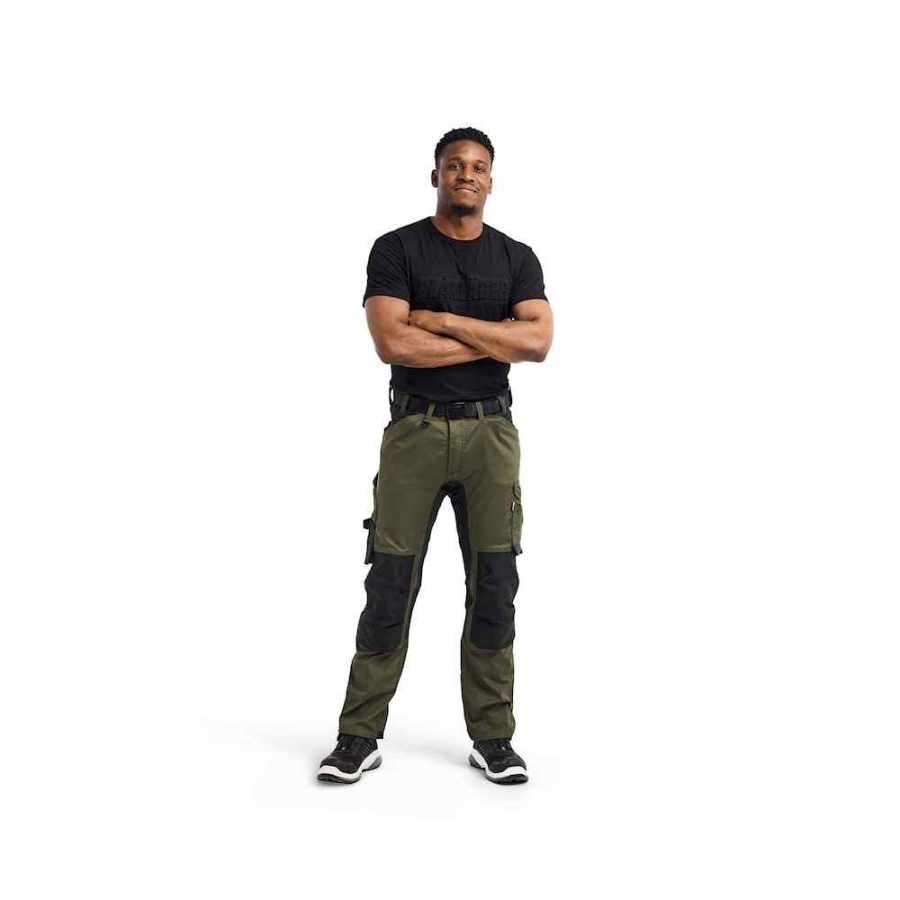 Pantalone artigiano stretch Blaklader, verde/nero, 63% poliestere, 33% cotone e 4% elastolefina, 260 g/m².